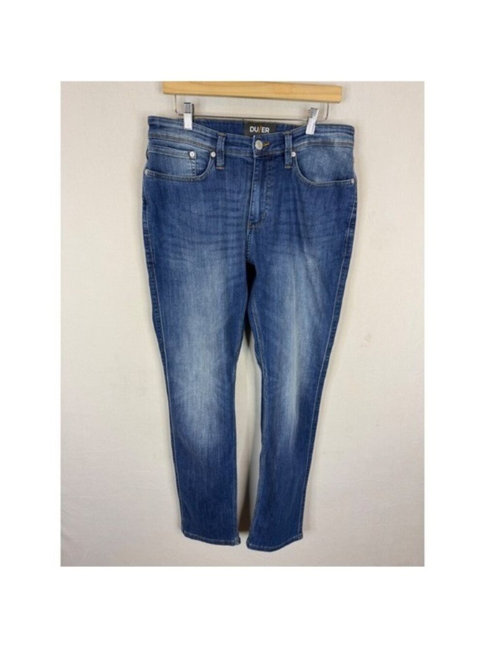DU/ER L2X Relaxed Taper Jeans Mens 32x32 Medium Wash Blue Performance Denim